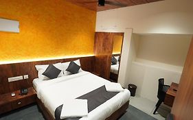 Hotel Hive Inn - Kozhikode